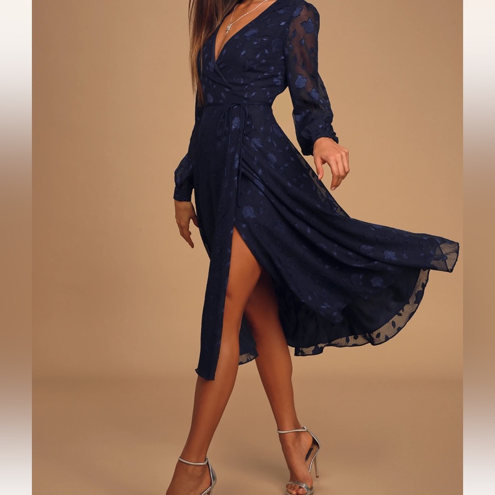 New with tags never worn Lulus dress